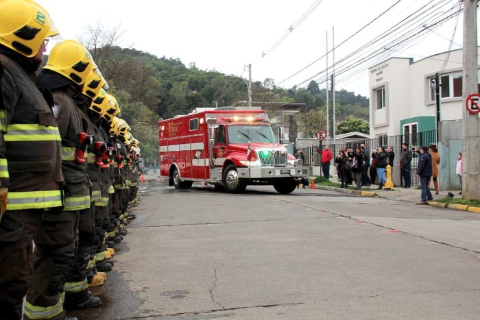 Nuevo y moderno carro de Bomberos promete enfrentar emergencias químicas en Temuco
