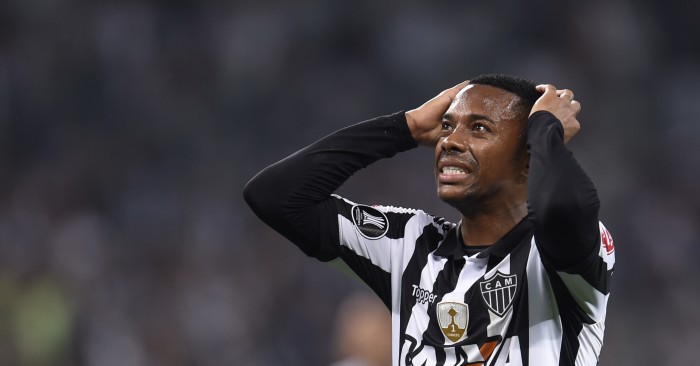 Condenan a Robinho a 9 años de cárcel por estar involucrado en una violación en grupo