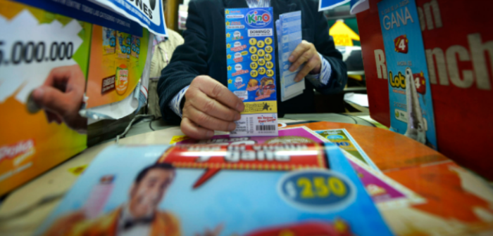 Profesora radicada en EEUU celebró su cumpleaños en Chile y recibió Kino ganador de regalo