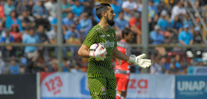 Grave infección afecta a arquero de Curicó Unido Jorge Deschamps: debió ser hospitalizado