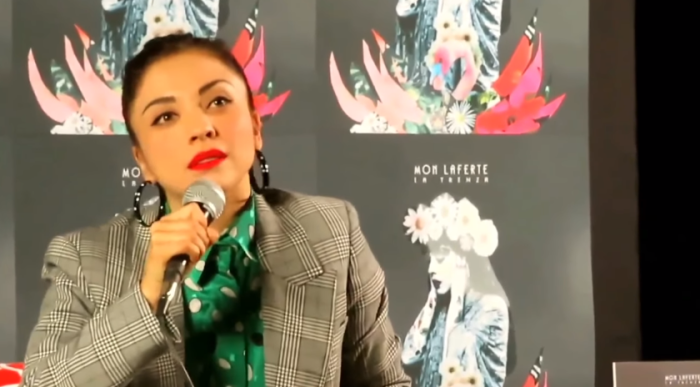 Pregunta machista de periodista provocó la furia de Mon Laferte en plena conferencia