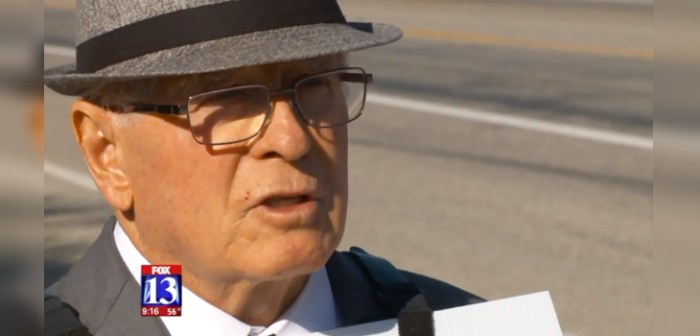 Todo por amor: anciano consiguió riñón para su esposa tras caminar kilómetros con cartel