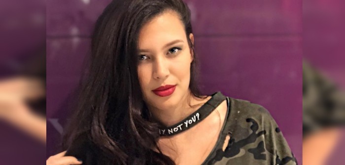 Michelle Carvalho compartió insólito video en redes: sujeto intentó robarle su colchón