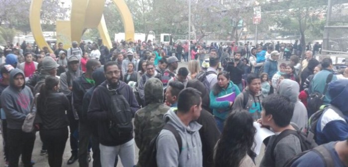 Nuevo paro del Registro Civil en Santiago: funcionarios piden mejorar atención a migrantes