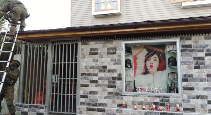 Lujosa animita quedó al descubierto tras allanamiento en población Santa Julia