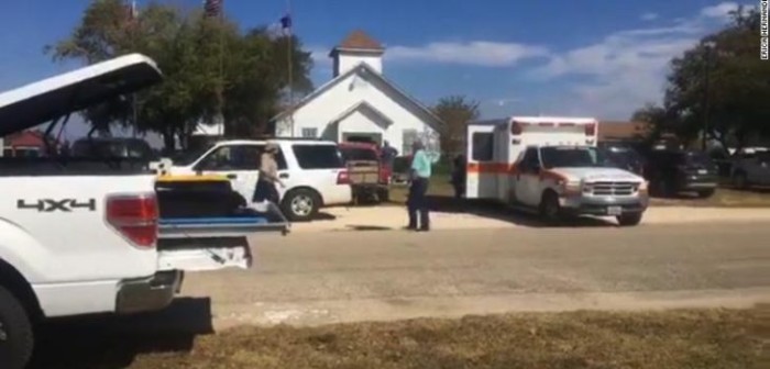 Alrededor de 25 muertos dejó un tiroteo en iglesia de Texas en EEUU