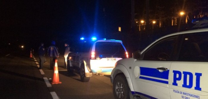 Hombre en riesgo vital tras lanzarse de vehículo en movimiento: discutía con su pareja