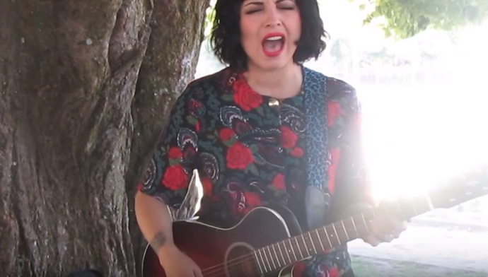 Mon Laferte en Parque Ecuador | Captura Youtube