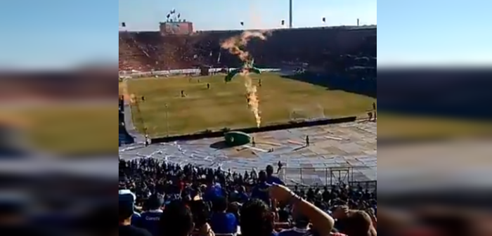 El grave fail de partido entre U. de Chile y Deportes Iquique: paracaidista aterrizó mal