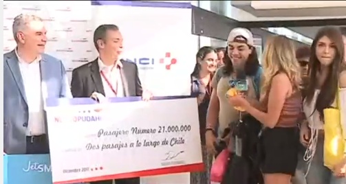 El increíble premio que otorgó aeropuerto y JetSmart a pasajero número 21 millones