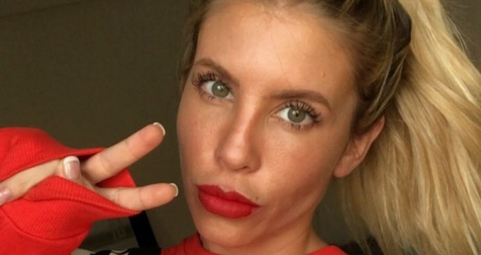 María José López presumió en redes hermoso vestido que le regaló su esposo: pesa 4 kilos