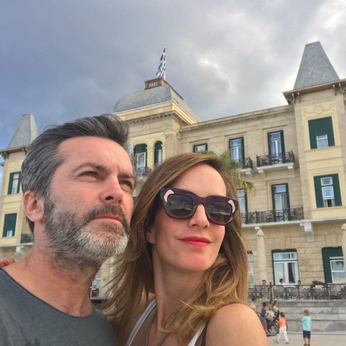 Cristián Sánchez mostró divertida reacción de su hija menor tras abrir regalo navideño