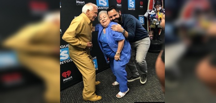 Pareja de abuelitos se vuelve famosa tras protagonizar intenso 