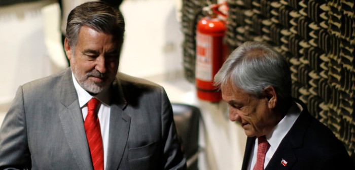 TVN deja a Guillier grabar programa que Piñera enfrentó en vivo: piden renuncia a director