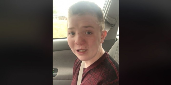 Crudo relato de niño víctima de bullying conmovió a actores de 'Los Vengadores'