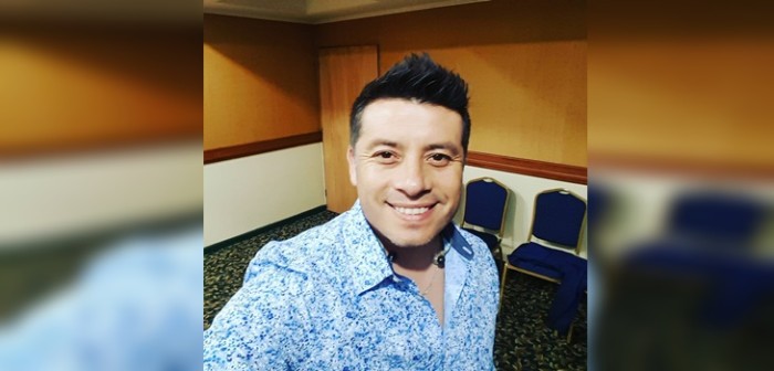 Postal navideña de Leandro Martínez muestra lo lindas y grandes que están sus trillizas