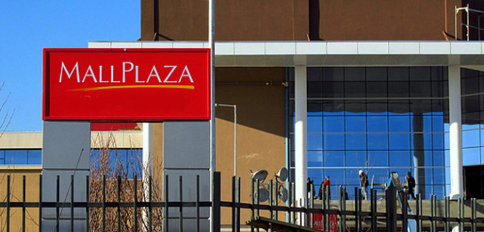 Adolescente queda en riesgo vital tras riña en el Mall Plaza Tobalaba