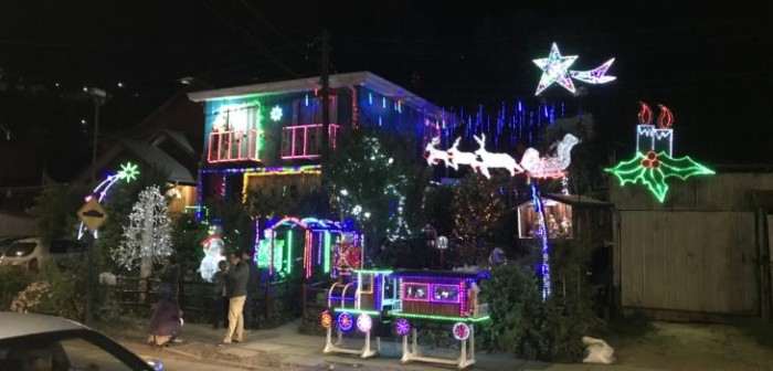 Casa de Tomé se convierte en atracción turística por su espectacular decoración navideña