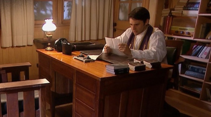 Padre Reynaldo descubrió secreto de Armando en PNP: televidentes reaccionaron esperanzados