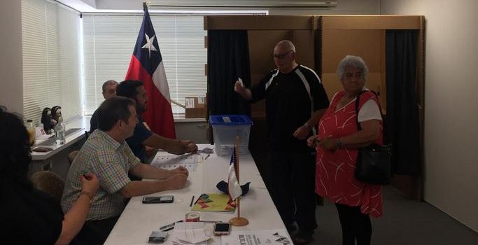 Voto en el exterior: Alejandro Guillier se posiciona como ganador en el extranjero