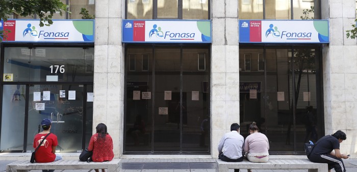 Desaparecerá: confirman la fecha del término de venta de bonos Fonasa en sus sucursales