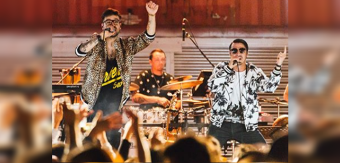 El destapado look de vocalista de Moral Distraída en presentación del Festival de Olmué