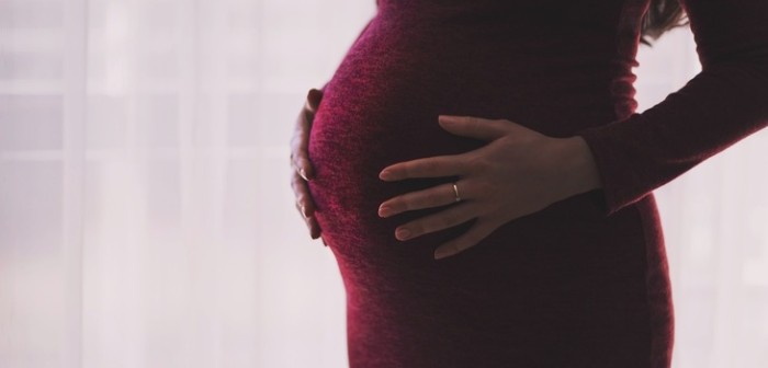 ¡Insólito! Universitaria 'matea' terminó sus exámenes pocas horas antes de dar a luz