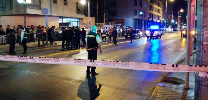 Intento de portonazo terminó en balacera y con tres heridos en pleno centro de Santiago