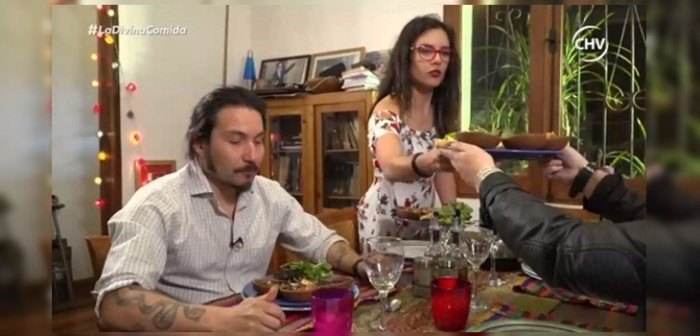 Camila Vallejo es blanco de bromas de Claudio Borghi y Felipe Avello en La Divina Comida