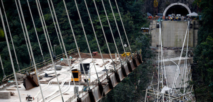 Tragedia en Colombia: puente en construcción colapsa y deja al menos 10 muertos