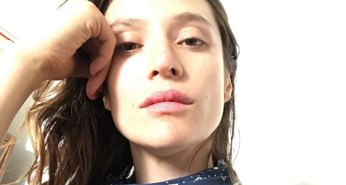 ¿Abdomen de acero? Actriz Daniela Ramírez presume su tonificada figura posando en bikini