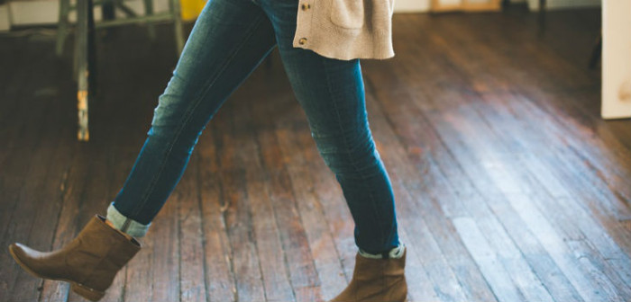 ¡Hazlo tú mismo! Aprende a dejar tus jeans a la moda por menos de 2 mil pesos