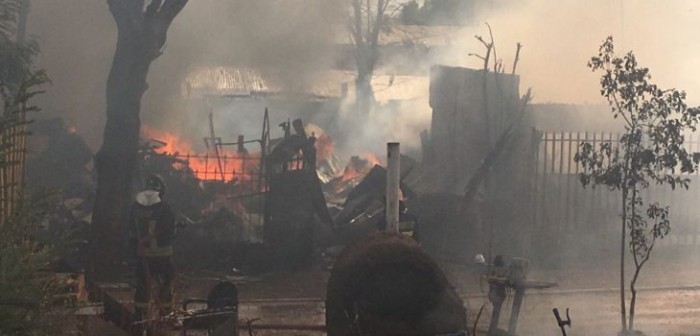 Fatal desenlace dejó incendió en Renca: dos personas murieron calcinadas