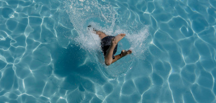 Niña de 1 año murió tras caer a piscina en Til Til: estuvo más de 20 minutos sumergida