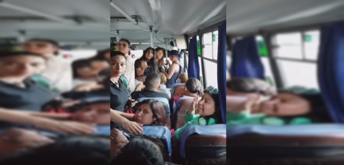 Pasajera capta peligrosa pelea entre chofer de micro y taxista: casi provocan accidente