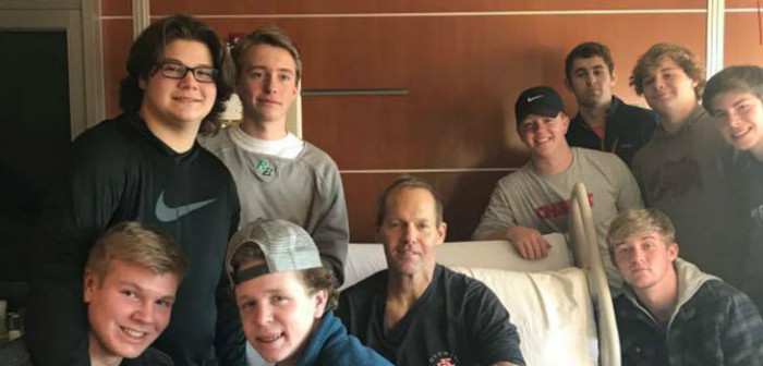 Emocionó en redes: el particular último deseo 'musical' de bombero con cáncer