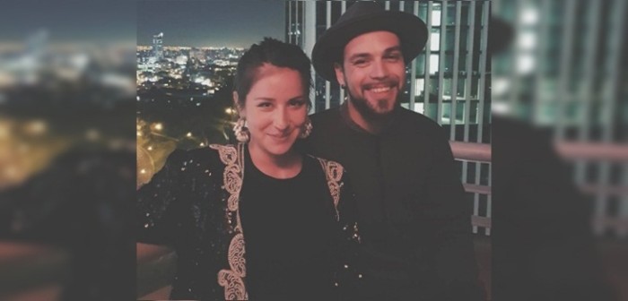 El particular detalle en íntima postal de Denise Rosenthal y su pololo que sacó risas