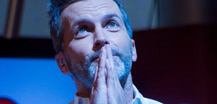 ¡Cada día más bella! Cristián Sánchez chochea con su pequeña Gracia durante sus vacaciones