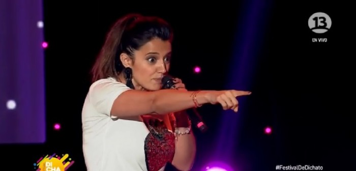 La mujer que tomó protagonismo en la rutina de Yamila Reyna en el Festival de Dichato