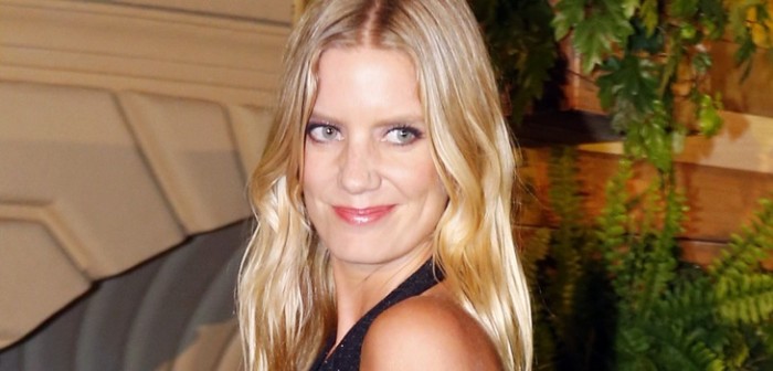 Sin pudores: Javiera Acevedo se llenó de halagos tras mostrarse sin una gota de maquillaje