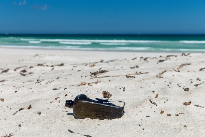 Hallan en Australia botella lanzada al mar hace 132 años: mensaje es parte de experimento