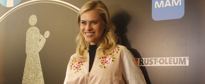 Eliana Albasetti se llena de elogios tras compartir foto en bikini sin retoques