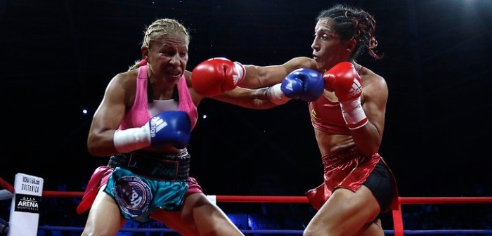 'Krespita' Rodríguez derrotó con facilidad a 'La Fiera' Álvarez en su vuelta al ring