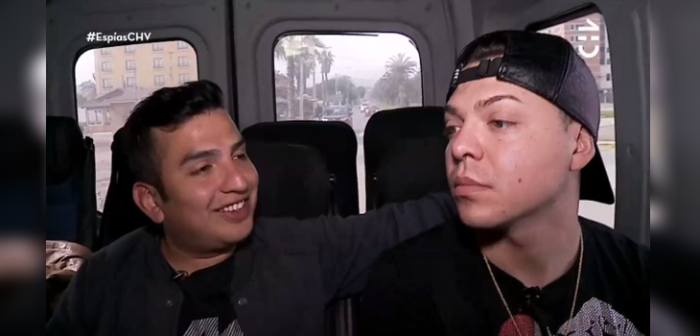 Amigo de joven engañado se robó la película en 'Espías del amor': tuiteros lo celebraron