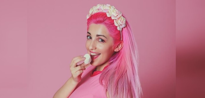 Suma y sigue: confirman a famosa cosplayer Lorena Mik como nueva notera de CQC