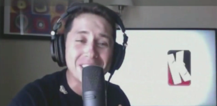 Escándalo en redes por supuesto video sexual de Karol Lucero en plena transmisión web