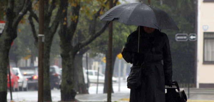 A sacar los paraguas: sistema frontal dejaría vientos de hasta 80 km/h en el Bío Bío