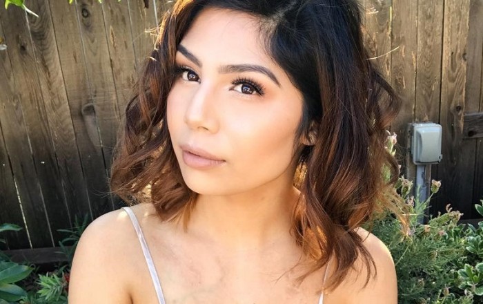 Mujer muestra cicatrices tras vivir complicación al dar a luz: entregó inspirador mensaje