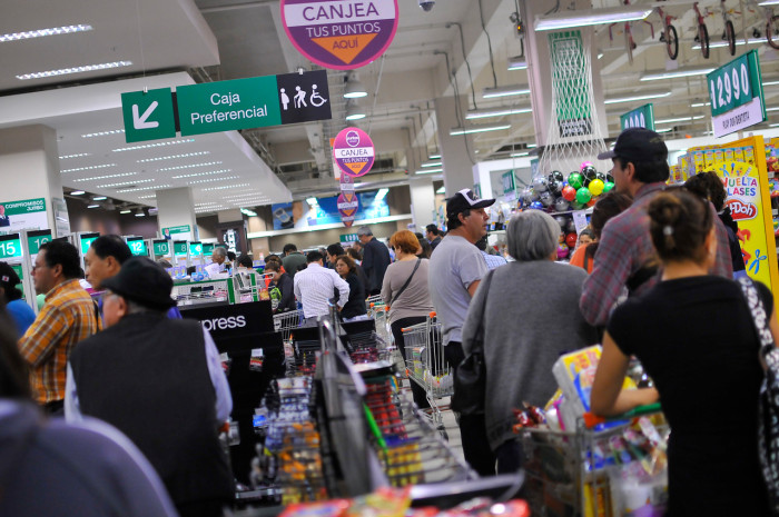 ¿Qué hacen con tu RUT cuando te lo piden en caja? Considera estas recomendaciones