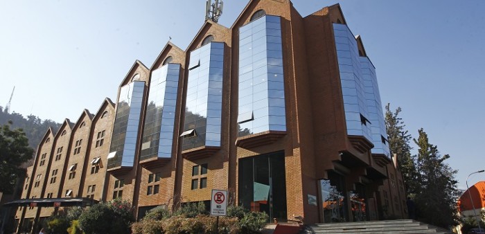 Aseguran que Herval Abreu se fue de Canal 13 con millonario finiquito: señal lo desmintió